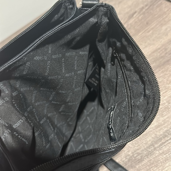 Roots crossbody bag - Picture 7 of 7